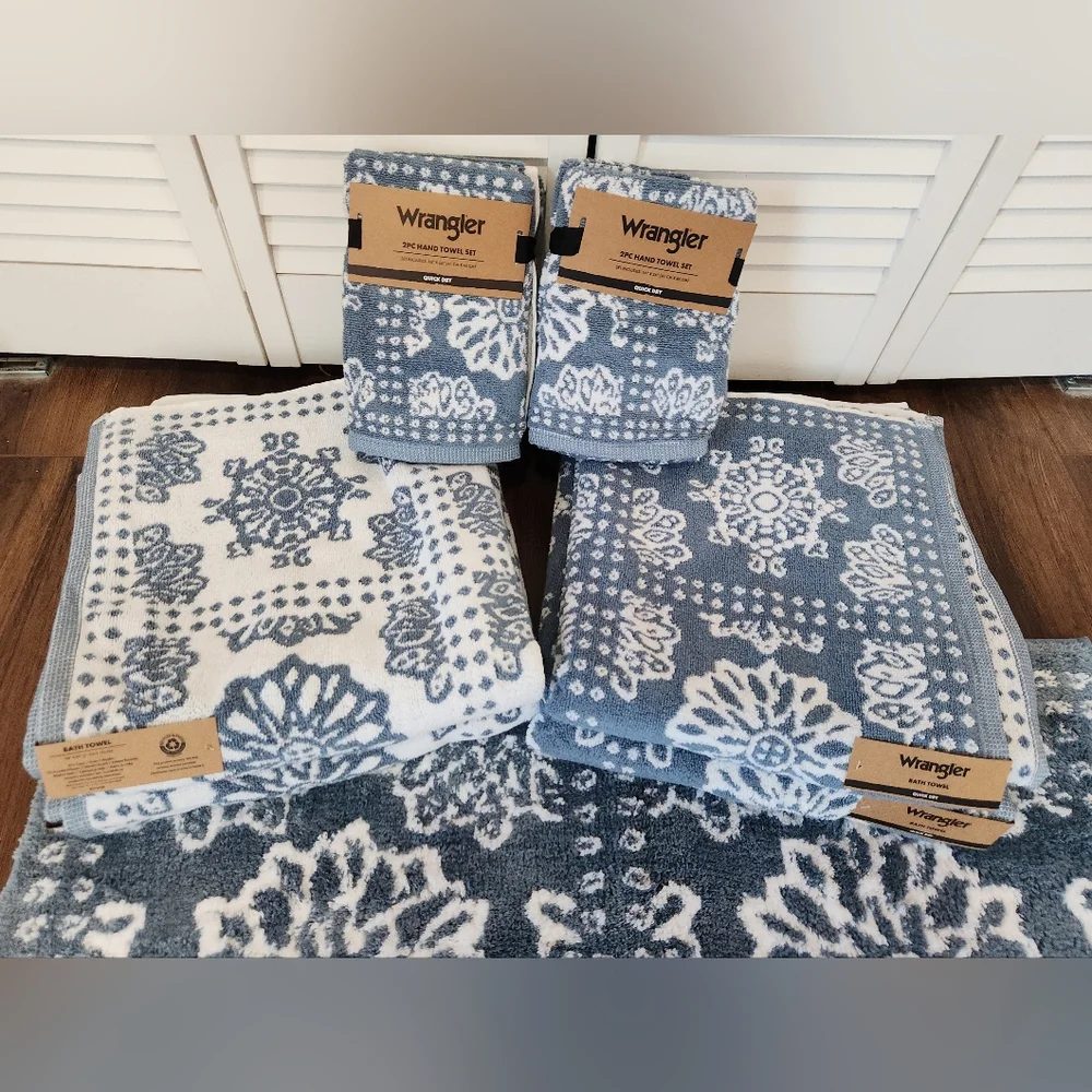 Wrangler Blue Bandana Bath Towel Set With Bath Rug